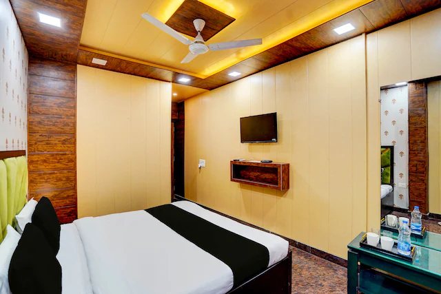 Modern double bed room